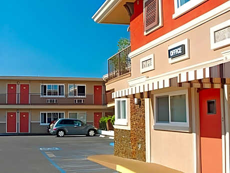 Friendly Hills Inn