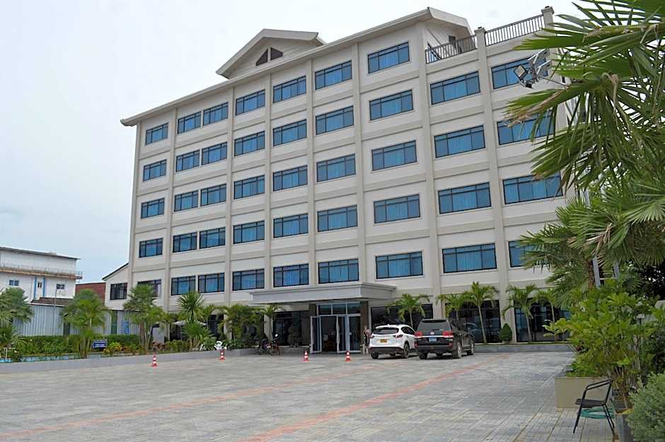 Sisombat Plaza Hotel