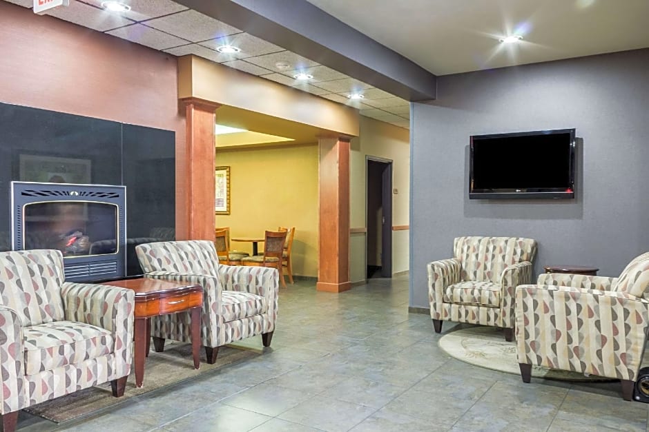 Comfort Inn & Suites Mitchell I-90