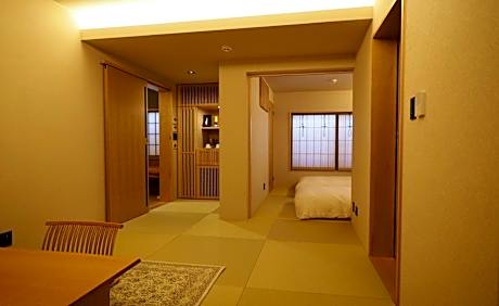 Twin Room with Bathroom