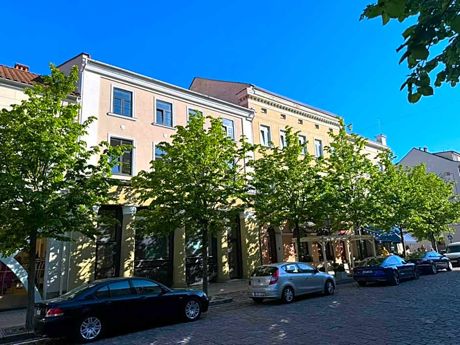 Turgaus Self Check-in Old Town Aparthotel