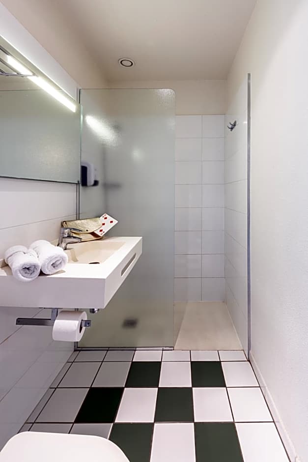 Hôtel Grand Confort Le Moulin Rouge