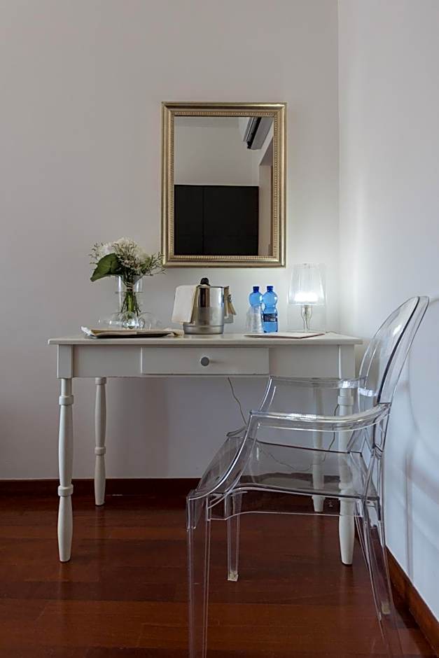 Photo 1 of 7 of Junior Suite