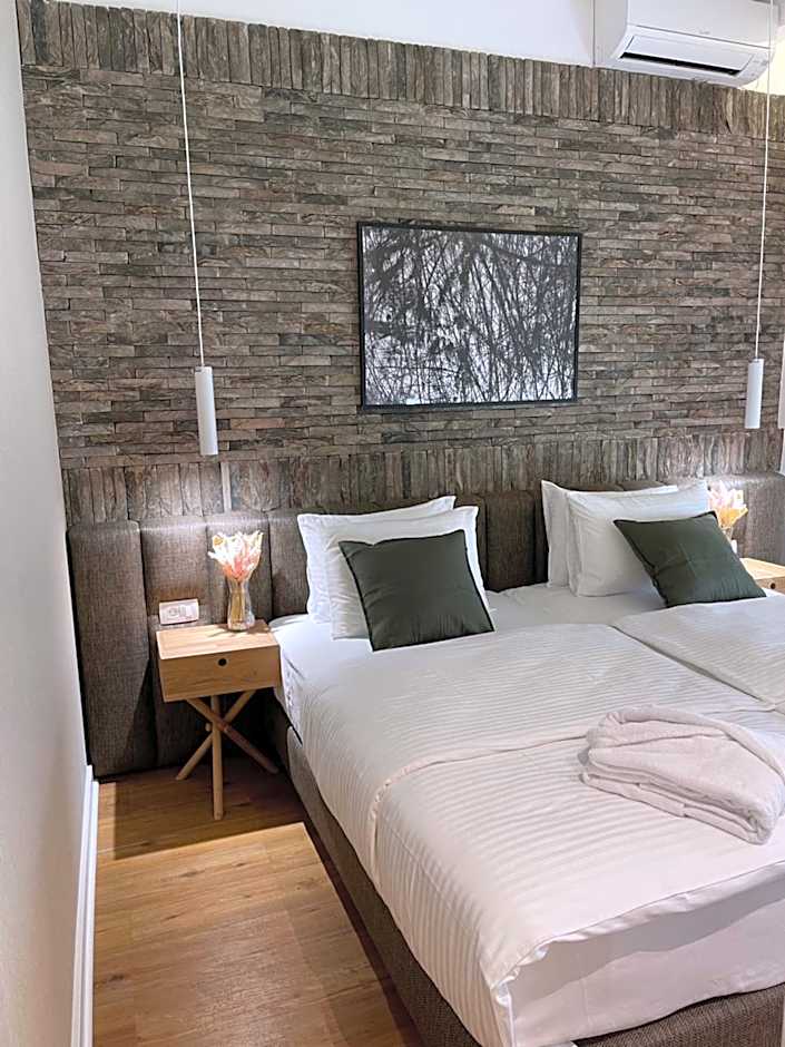 Belgrade Inn Garni Hotel