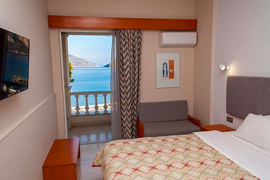 Antikyra Beach Hotel
