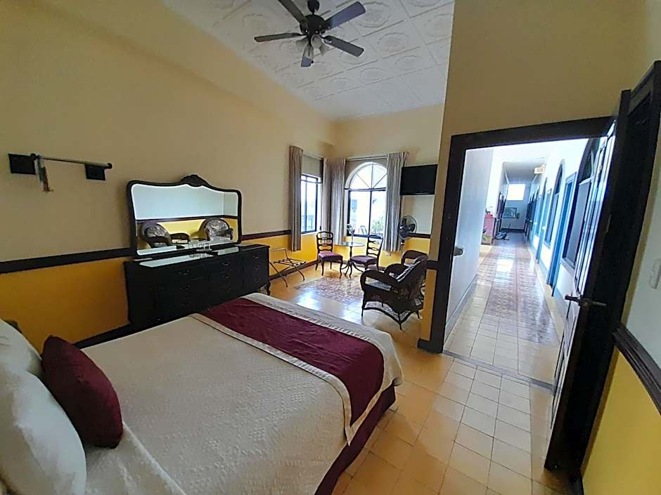 Hotel Santo Tomás
