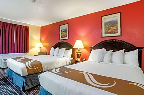 Queen Room - Non-Smoking