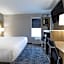 Rodeway Inn & Suites near Outlet Mall - Asheville