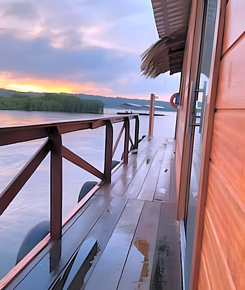 Casa Flutuante - Experiência única