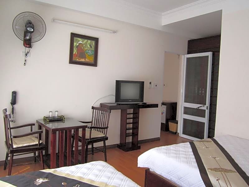 Nhiet Doi Hotel – Tuy Hòa, IL