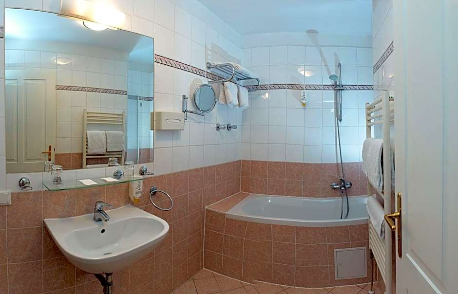 Suite Hotel 900 m zur Oper