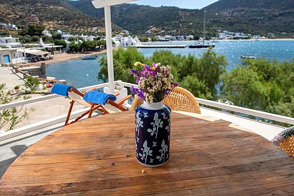 Archipelago Sifnos - Seaside Accommodation