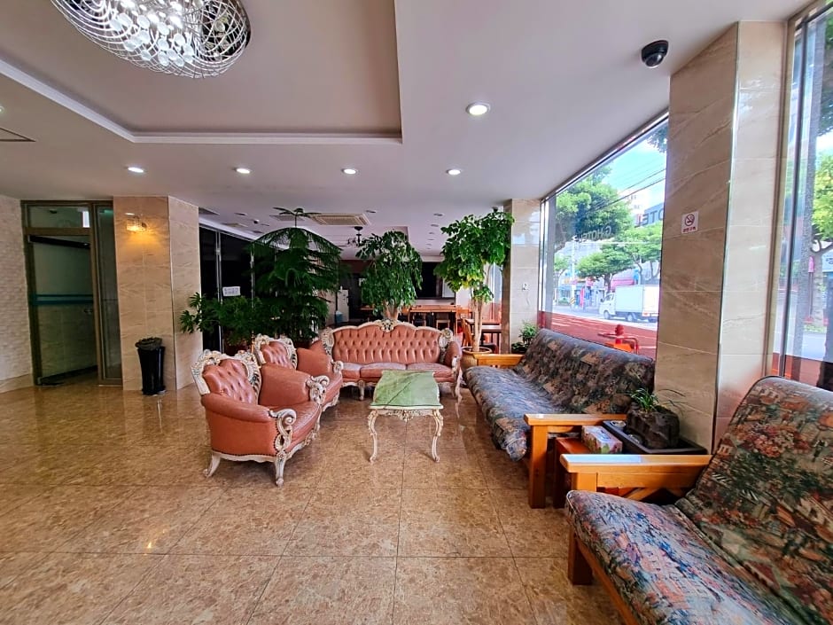 Hotel G