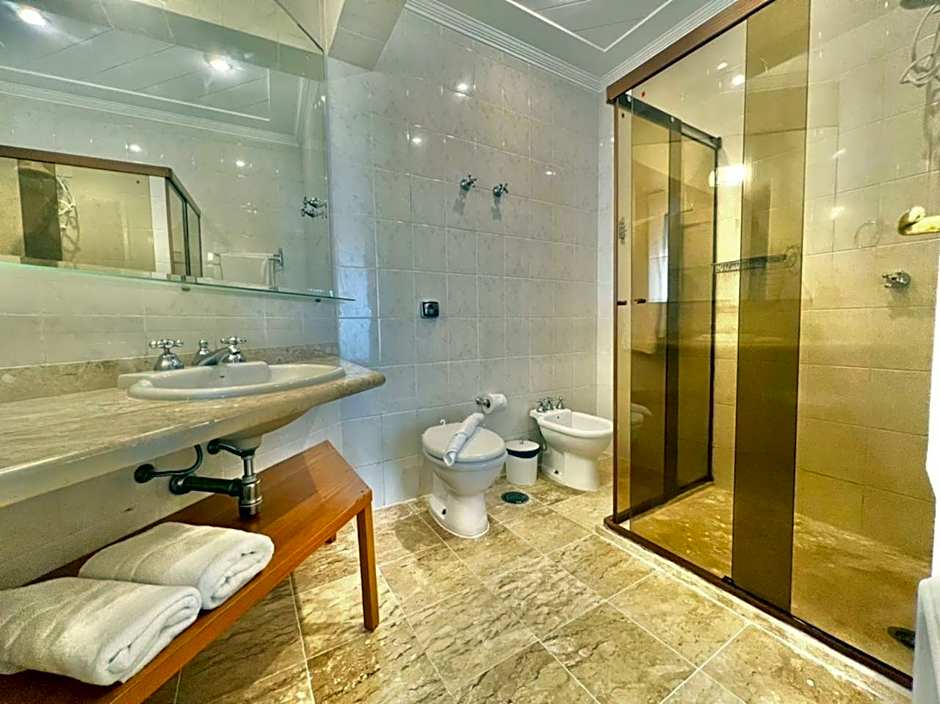 Triplex a 300 metros do mar - Guarujá Enseada - Prime Lok