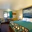 Super 8 by Wyndham Wall
