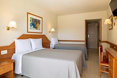 Triple Room (3 Adults)