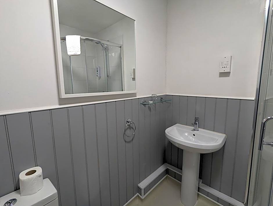 The Lodge by Cefn Tilla