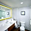 Hampton Inn By Hilton & Suites Windsor, On
