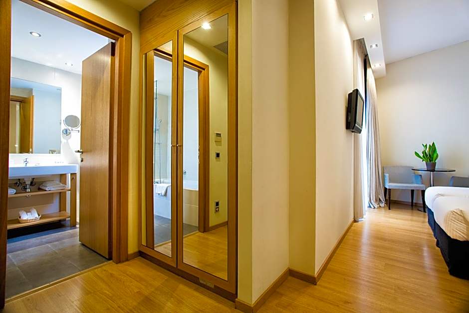 The Athens Gate Hotel