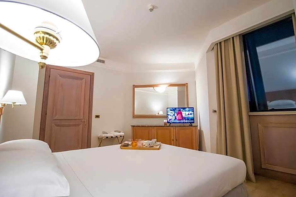 SHG Hotel De La Ville