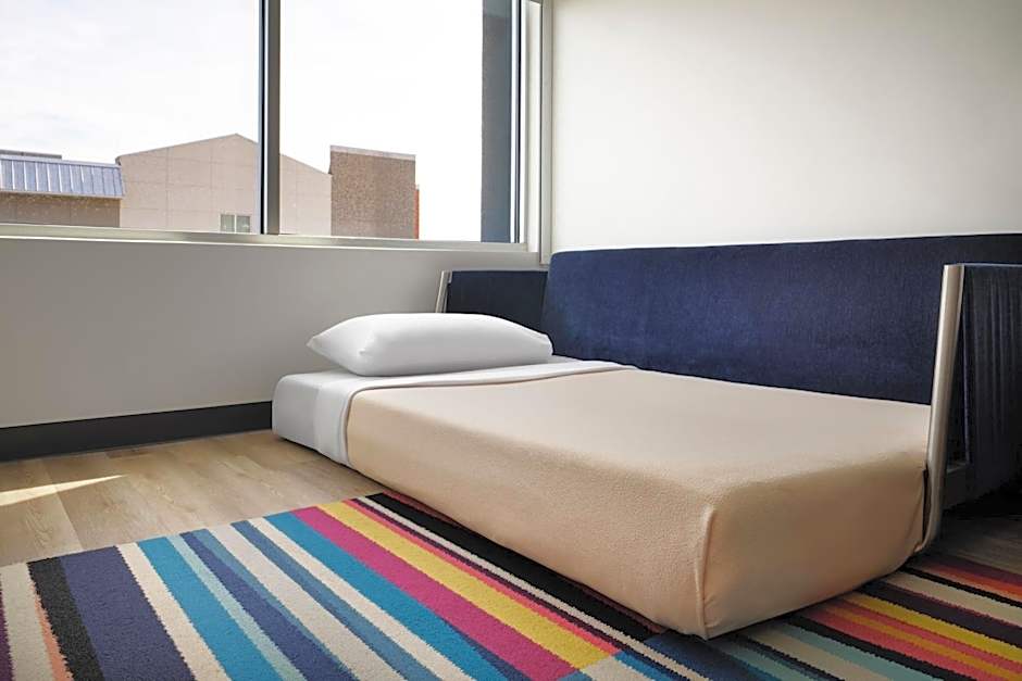 Aloft Orlando Lake Buena Vista
