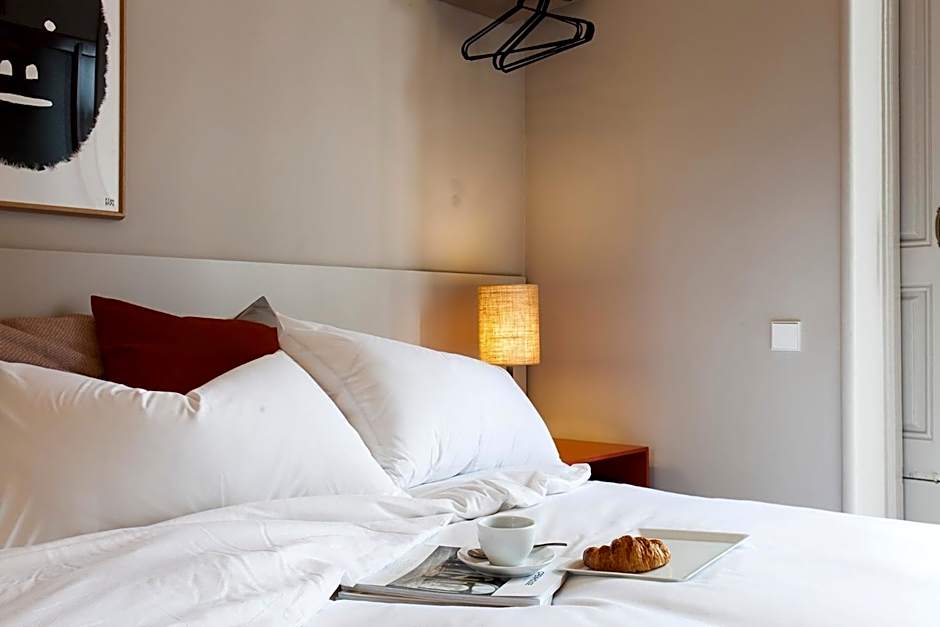 DestinationBCN - Universitat Rooms