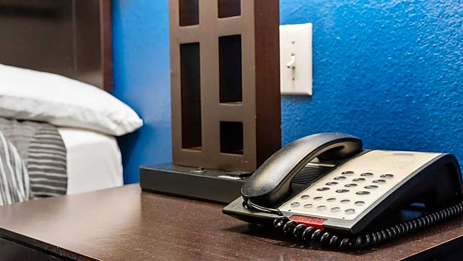 Belmont Inn and Suites