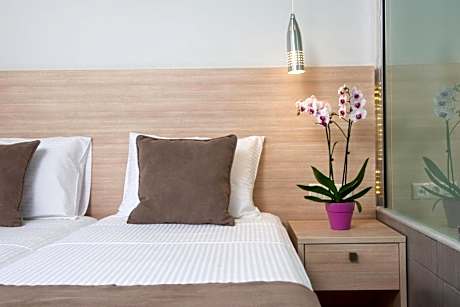 Twin Room with Garden View - Ground Floor