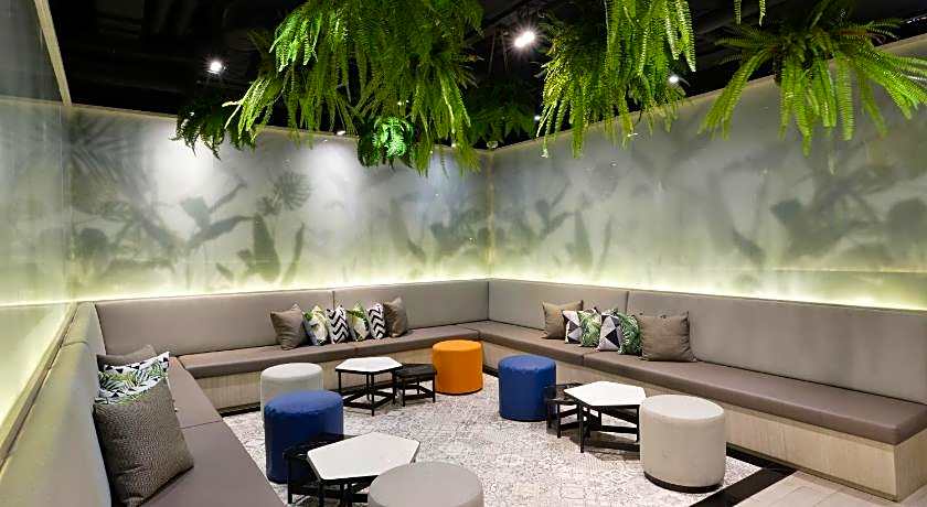 Holiday Inn Express Bangkok Sukhumvit 11 - Free Breakfast By IHG