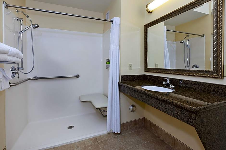 Staybridge Suites Lansing-Okemos By IHG