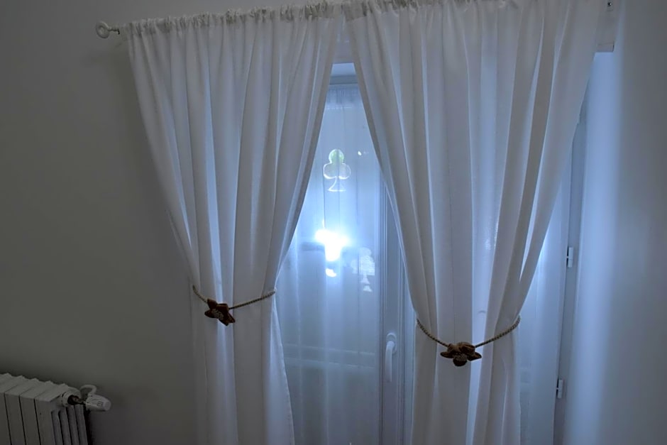 La Little School Chambres d'Hôtes à Arçay