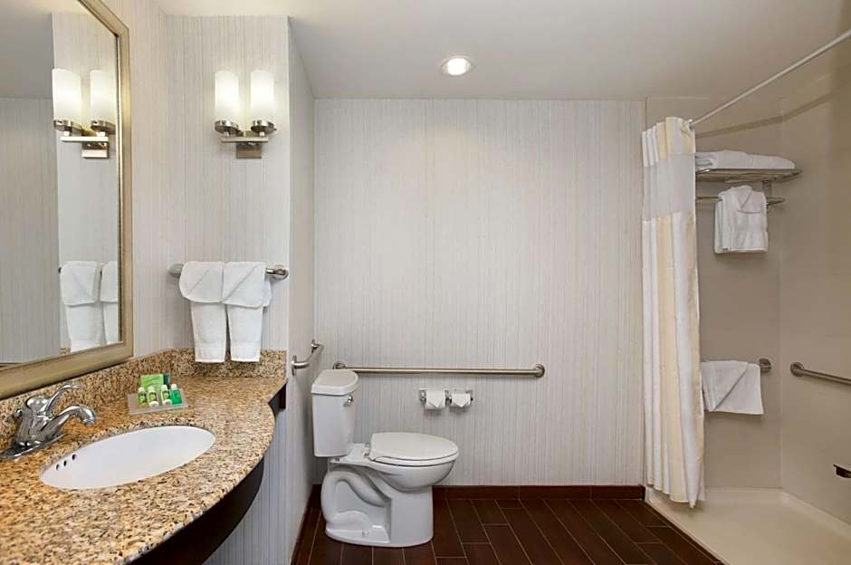 Hilton Garden Inn Edmonton Airport