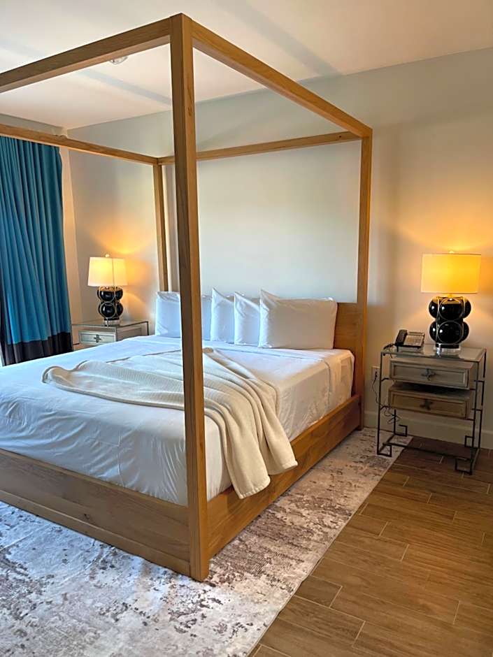 The Chateau at Lake La Quinta