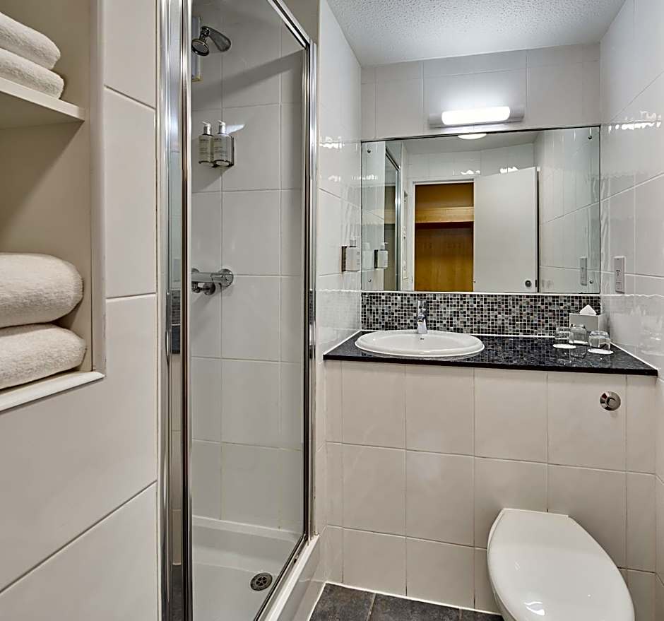 Leonardo Inn Aberdeen Airport