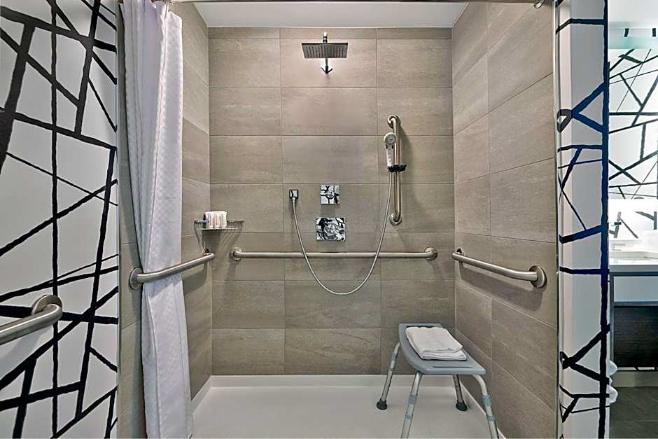 Le Meridien St. Louis Downtown