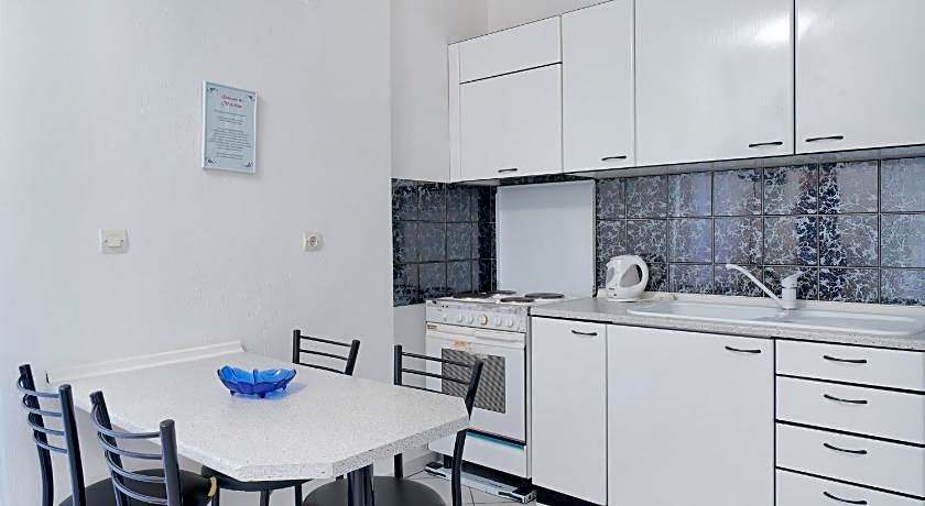 Melathron Rooms & Apartments