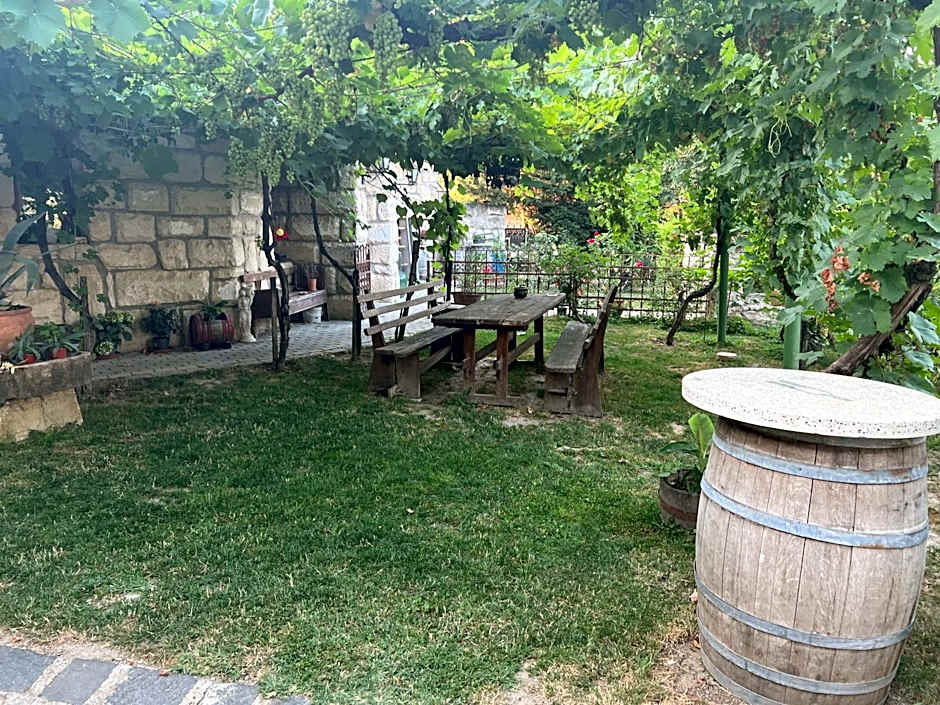 Buzál-Mórocza Pincészet és Szálláshely