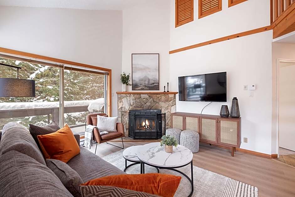 Powderview by Outpost Whistler