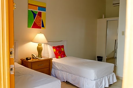 Twin Room with Bathroom