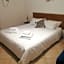 215 addaura luxury room