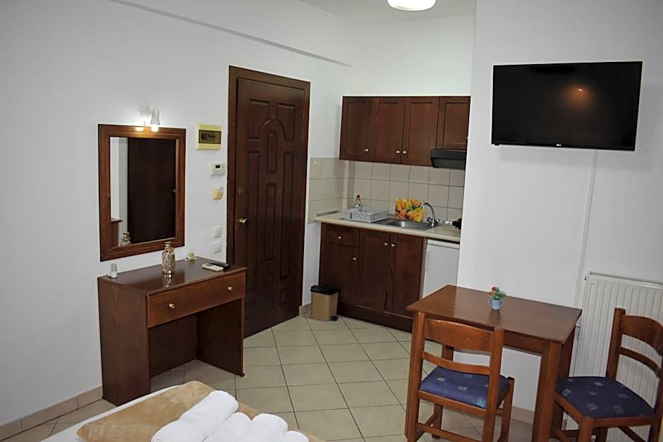 Galanis Studios and Apartments