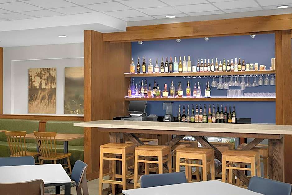 Fairfield Inn & Suites by Marriott Fayetteville North