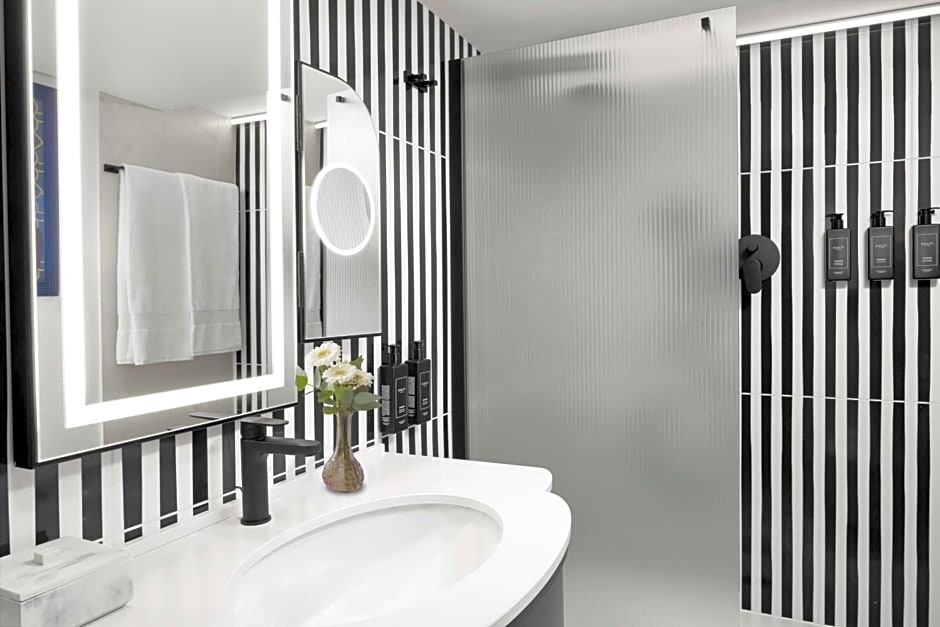 Anglo American Hotel Florence, Curio Collection by Hilton