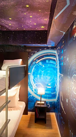 Prestige Family Suite (4 People + 2 Children)