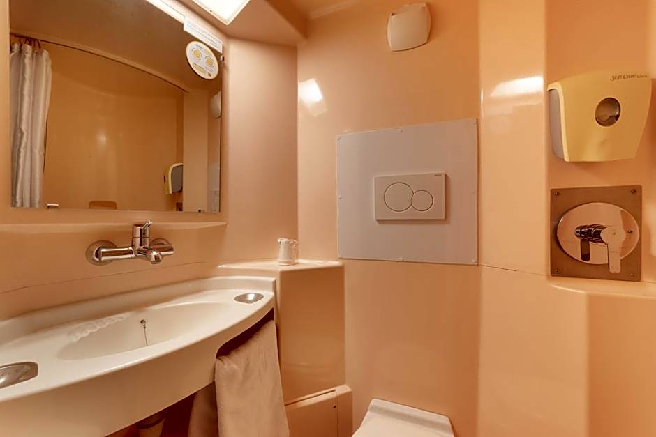 Hotel Fleury Merogis - Ex Premiere Classe Fleury Merogis