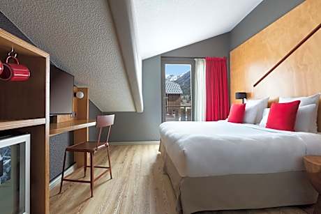 Attic Classique Double or Twin Room