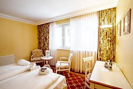 Junior Suite with City View