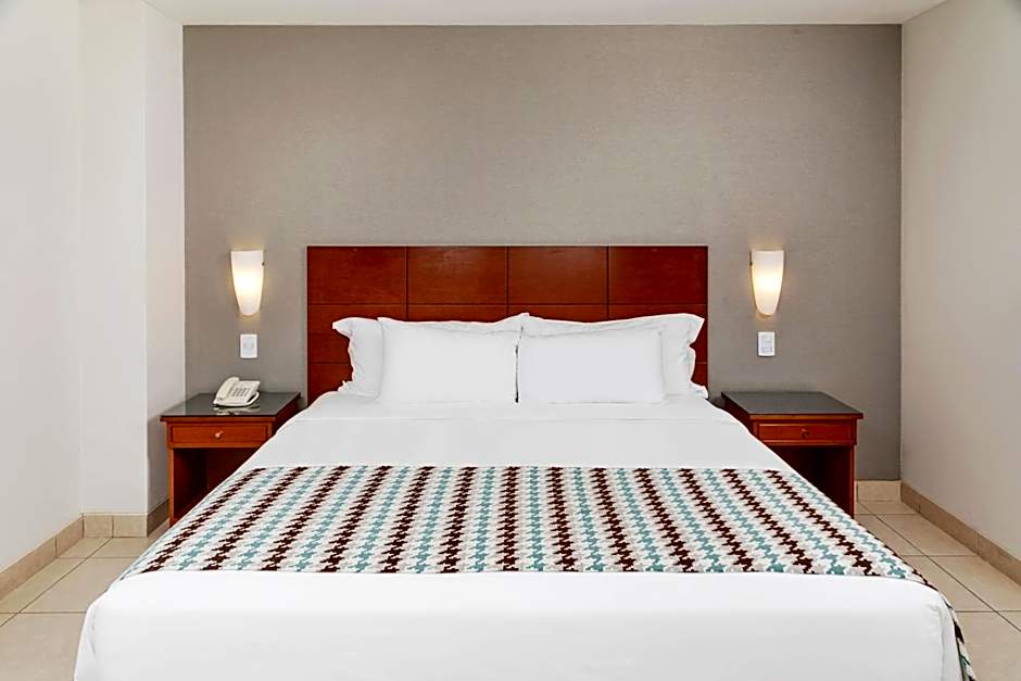 Wyndham Costa del Sol Pucallpa