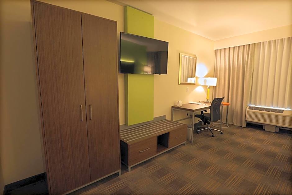 Holiday Inn Express & Suites Dripping Springs - Austin Area By IHG