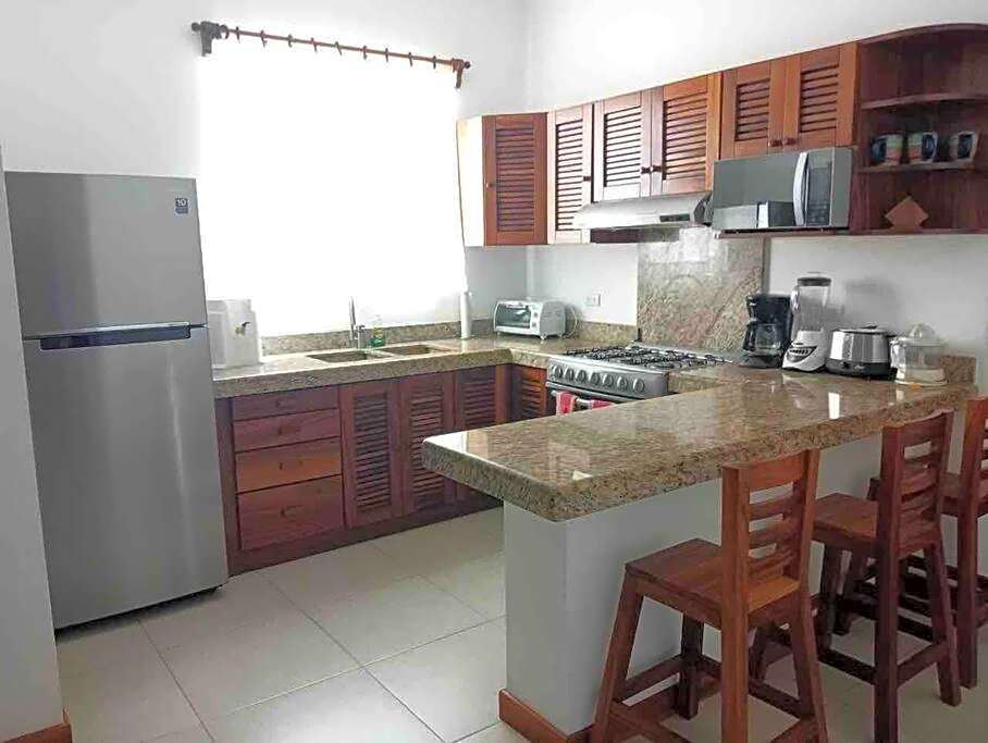 Apartment Tortugas- rooms with AC, and great pool at 5 min to Carrizalillo beach and restaurants of Benito Juarez Bulevard